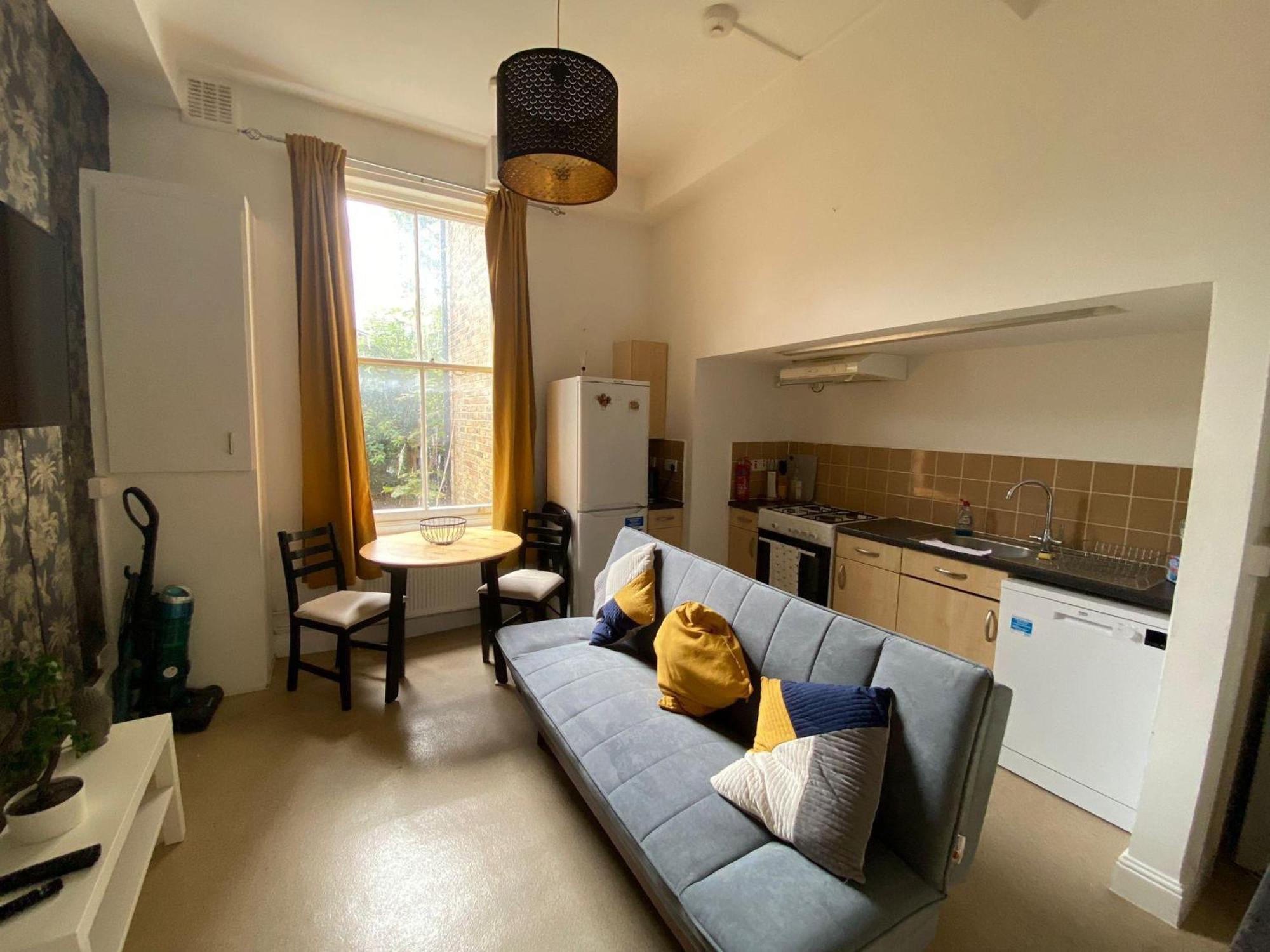 Bustling Western Apartment Londres Extérieur photo